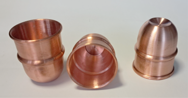 Preview: Becherspiel aus gedrehtem Kupfer mit einem matten Satin-Finish